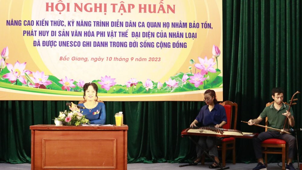 tỉnh bắc giang, quan họ, nghệ nhân, hội nghị tập huấn, kỹ năng, kiến thức, nghệ sĩ Nhân dân Thúy Hường, trình diễn quan họ sở văn hóa, thể thao và du lịch