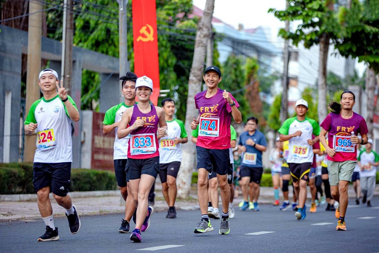 giai-ban-marathon-thi-xa-la-gi-mo-rong-nam-2023-1-.jpg