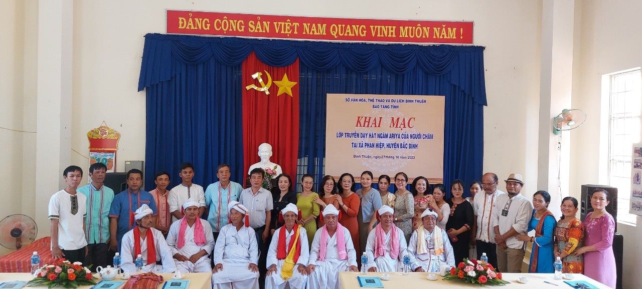 lop-hoc-day-hat-cham-phan-hiep.jpg