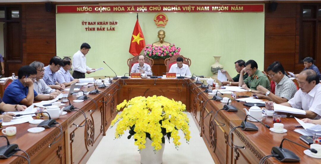 Đại biểu dự cuộc họp.