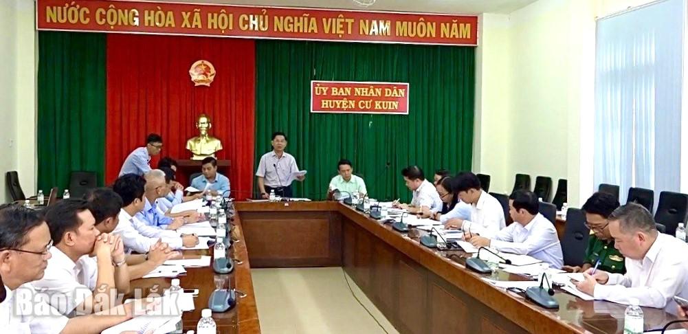 Đại biểu tham dự tại điểm cầu UBND huyện