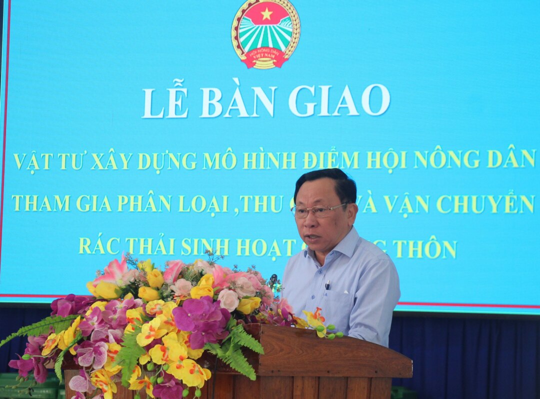 ÔngPhạm Văn Thiện, Giám đốc Trung tâm