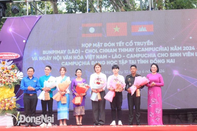 Du học sinh Lào, Campuchia đón Tết cổ truyền tại Đồng Nai