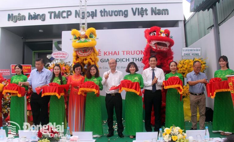 Vietcombank Đồng Nai khai trương Phòng giao dịch Thạnh Phú