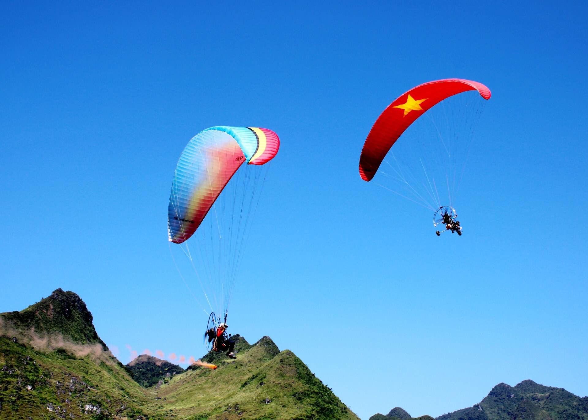 Thôn Sang Phàng, xã Đông Hà là nơi lý tưởng cho hoạt động bay dù lượn