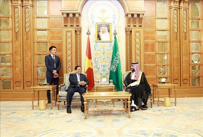 Thủ tướng Phạm Minh Chính hội đàm với Hoàng Thái tử Thủ tướng Saudi Arabia