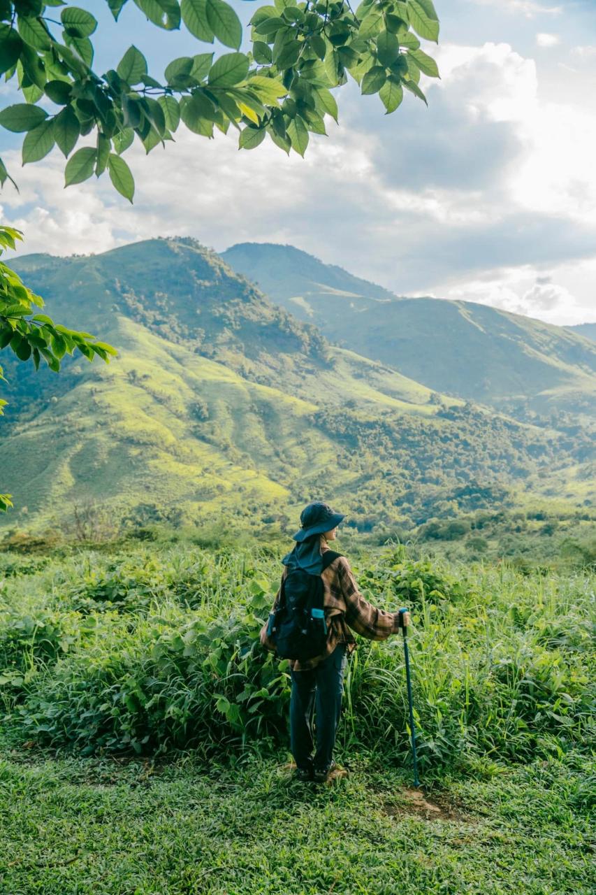 Anh Hiếu hài hước gọi đây là cung đường trekking “dưỡng sinh” bởi độ khó chỉ xếp vào cấp độ 1, thậm chí trẻ em cũng có thể tham gia: “Tà Giang thực sự không khó đối với người mới bắt đầu leo núi, nước suối mát mẻ, đi trekking không khác gì nghỉ dưỡng”. Ảnh: NVCC