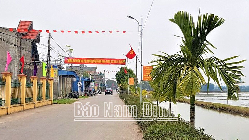 Quang cảnh nông thôn mới xã Nam Hải luôn đảm bảo các tiêu chí sáng - xanh - sạch - đẹp, ruộng đồng, đường sông không rác.