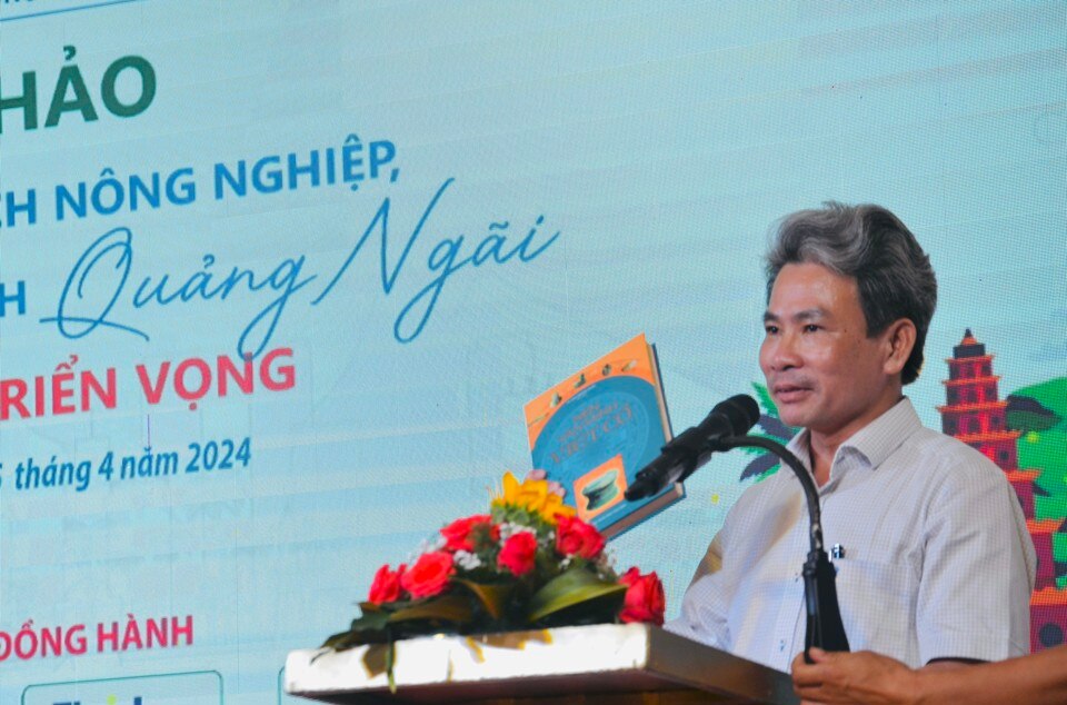 Hiệu trưởng Trường Đại học Sư phạm (Đại học Đà Nẵng) - Phó giáo sư, tiến sĩ Võ Văn Minh.