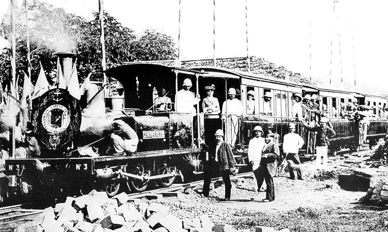 Xe lửa Sài Gòn - Mỹ Tho thường ghé qua ga Trung Lương, mang lại không khí nhộn nhịp cho vùng đất Trung An lúc xưa.