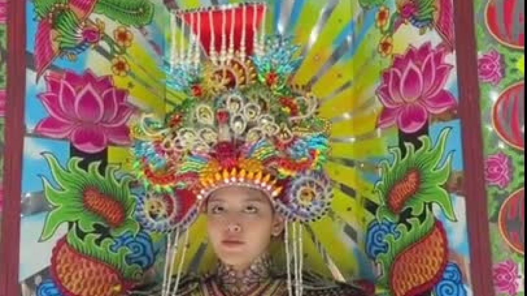⁣Trang phục dân tộc độc đáo của Đặng Thanh Ngân tại Hoa hậu Siêu quốc gia 2023 (1)