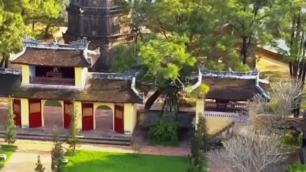 ⁣Thien Mu Pagoda, Hue