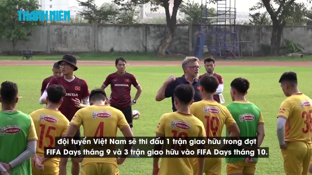 HLV Philippe Troussier- Có khoảng 60 cầu thủ cạnh tranh vị trí tại đội tuyển Việt Nam’