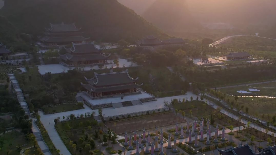 ⁣Ngắm toàn cảnh chùa Tam Chúc từ trên cao