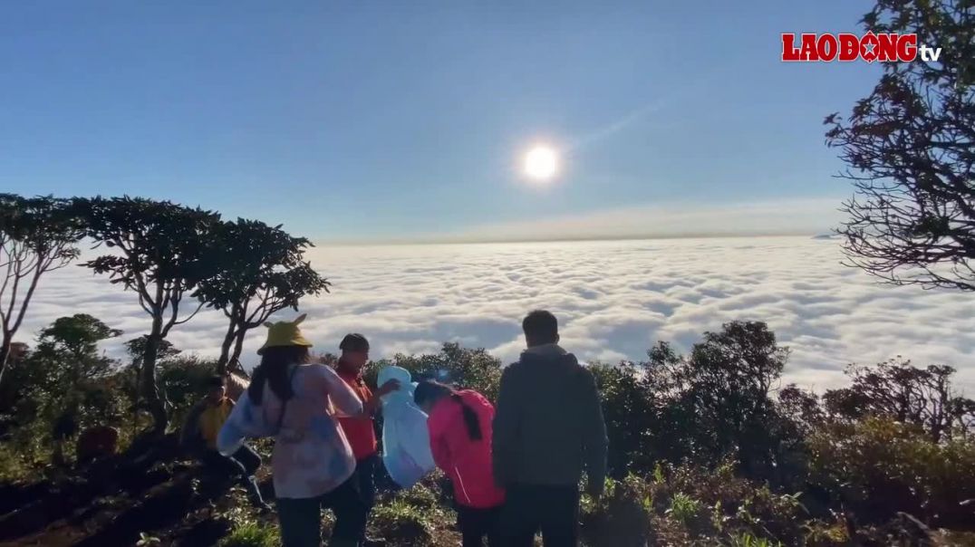 ⁣Trekking thác Ong, ngắm biển mây bao la trên đỉnh Nhìu Cồ San