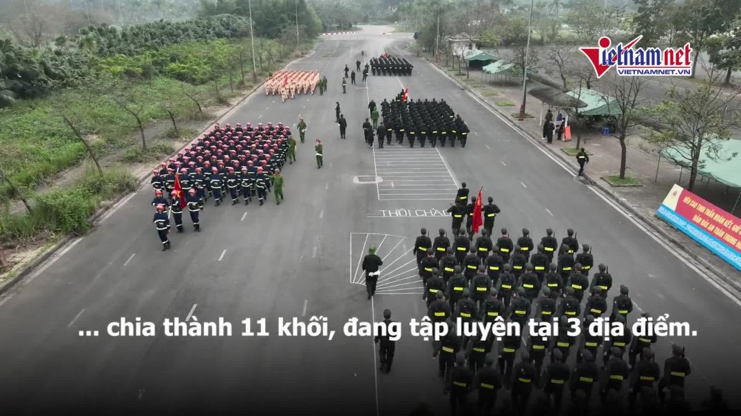 Ngắm các 'bông hồng thép' tập luyện diễu binh kỷ niệm Chiến thắng Điện Biên Phủ