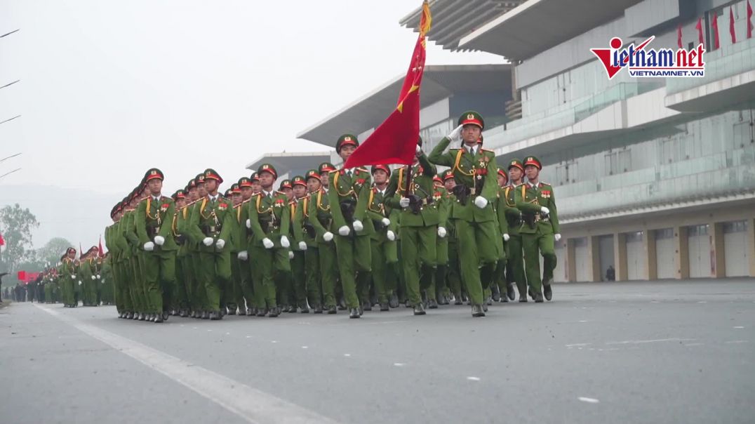 ⁣Đại tướng Tô Lâm kiểm tra tổng duyệt diễu binh của hơn 5.000 cảnh sát cơ động