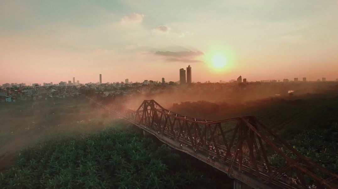 ⁣Hình ảnh Hà Nội tuyệt đẹp trong MV Kenny G 'Going Home'