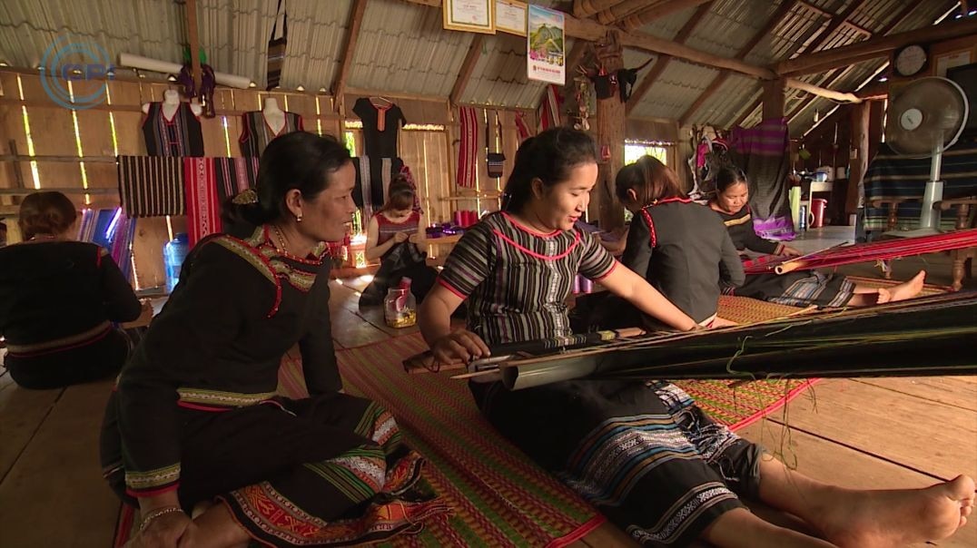⁣Bảo lưu nghề dệt thủ công truyền thống người Ê đê Buôn Ma Thuật