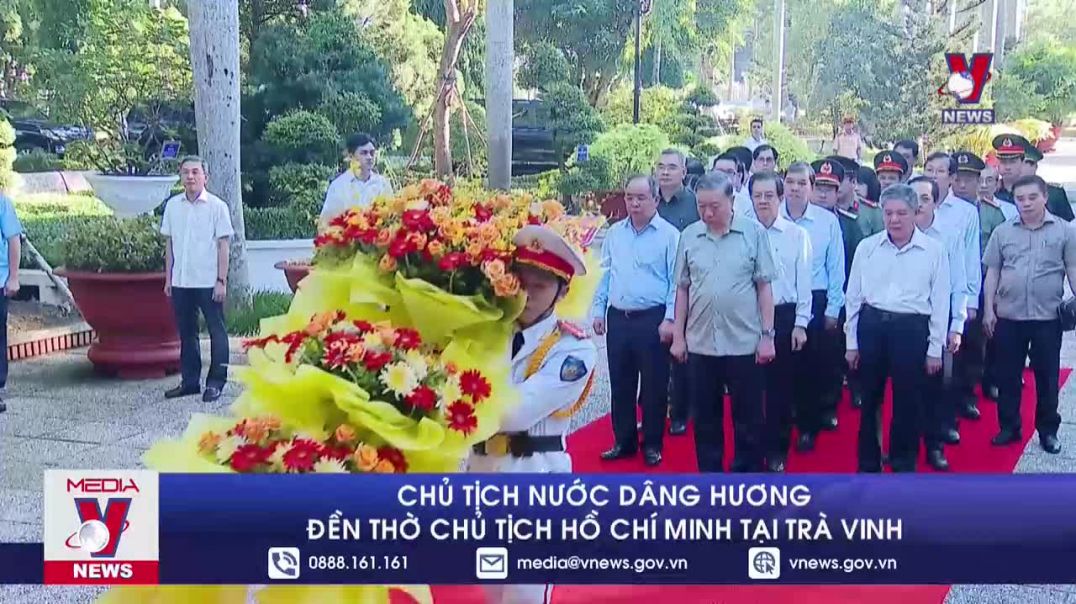 ⁣Chủ tịch nước dâng hương đền thờ Chủ tịch Hồ Chí Minh tại Trà Vinh
