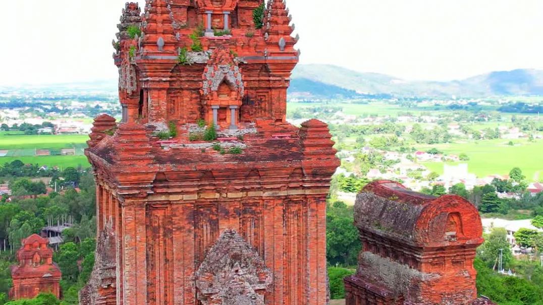 ⁣Tháp Bánh Ít, Bình Định - Vẻ đẹp độc đáo của văn hóa Champa
