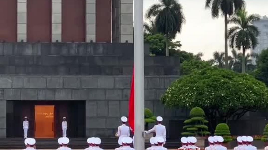 ⁣Lễ thượng cờ tại Quảng trường Ba Đình trong những ngày Thu lịch sử