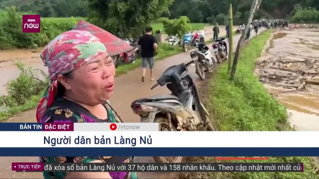 ⁣MC bật khóc khi dẫn bản tin về sự tang thương của Làng Nủ