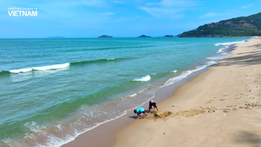 ⁣Ngôi làng cổ tích giữa Thung Lũng Xanh Quy Nhơn