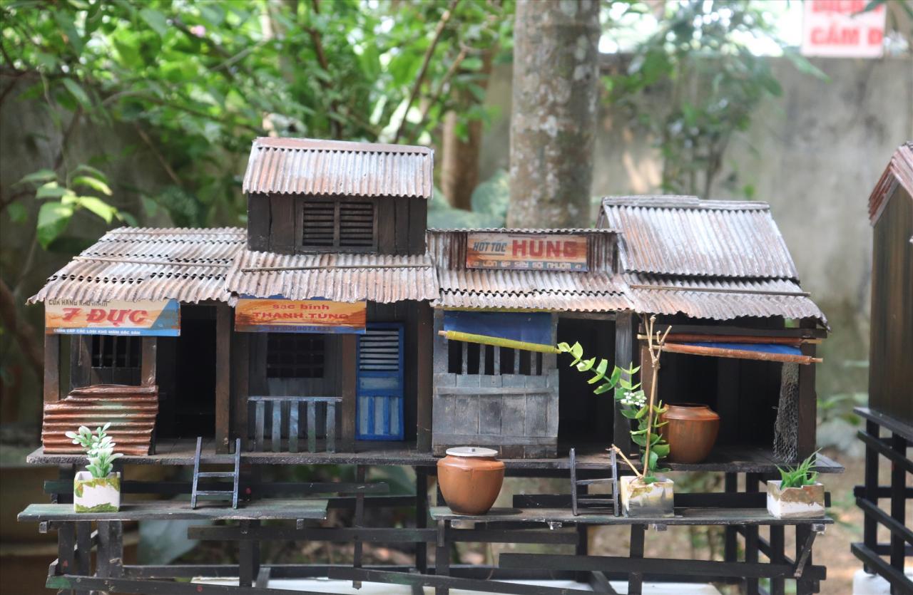 Ảnh Độc đáo mô hình nhà miền Tây Nam Bộ từ vật liệu tái chế bán tiền  triệu  Vietnamvn