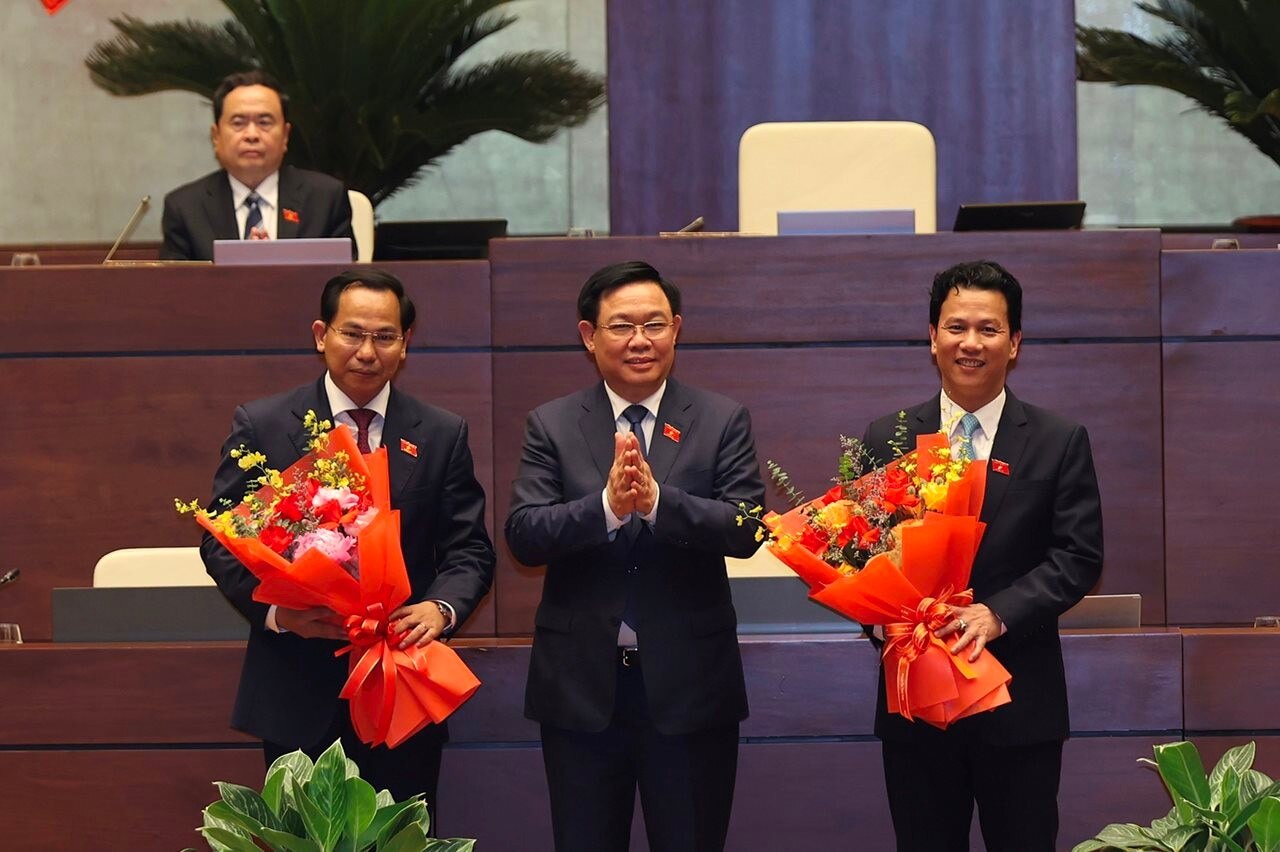 The National Assembly elects Comrade Dang Quoc Khanh to hold the ...