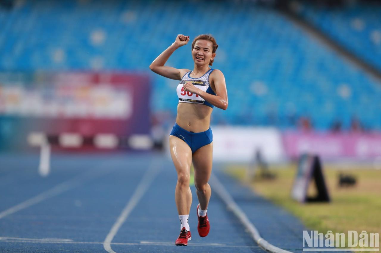 Nguyen Thi Oanh and inspirational running steps - Vietnam.vn