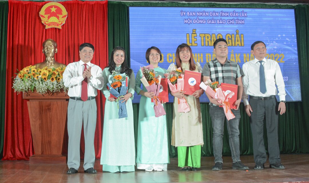 Tác giả, nhóm tác gia đạt giải A giải Báo chí tỉnh Đắk Lắk lần thứ 3 năm 2023