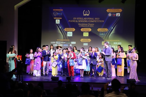 Chung kết cuộc thi piano và thanh nhạc đầu tiên dành cho người Việt ở châu Âu