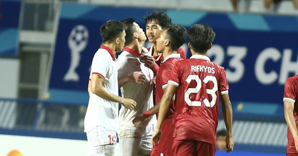 Watch the penalty shootout of 11m to help Vietnam U23 win the Southeast  Asian championship 