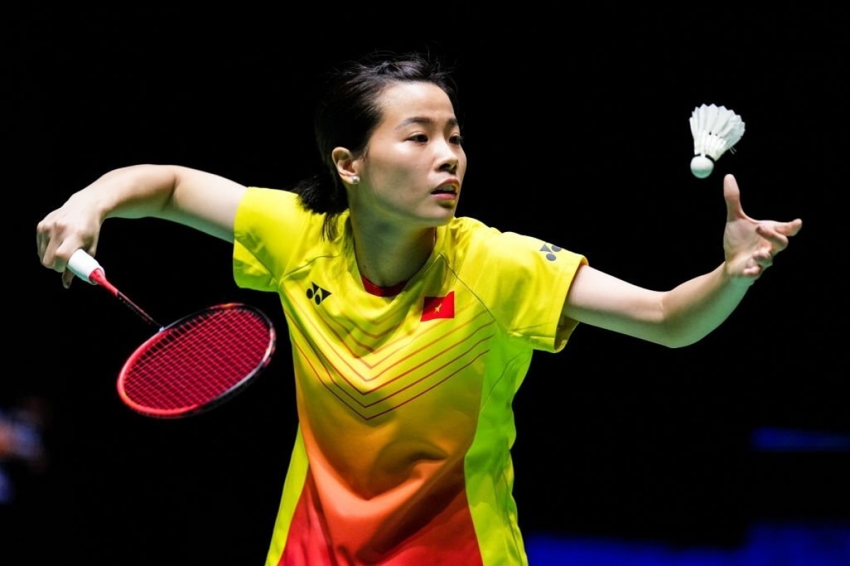 Today, Vietnam's number 1 female tennis player Nguyen Thuy Linh will ...