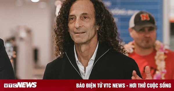 Kenny G がハノイに到着 - Vietnam.vn