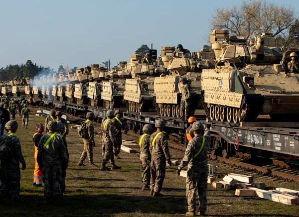 La Bulgarie accepte d'envoyer pour la première fois du matériel militaire à  l'Ukraine 