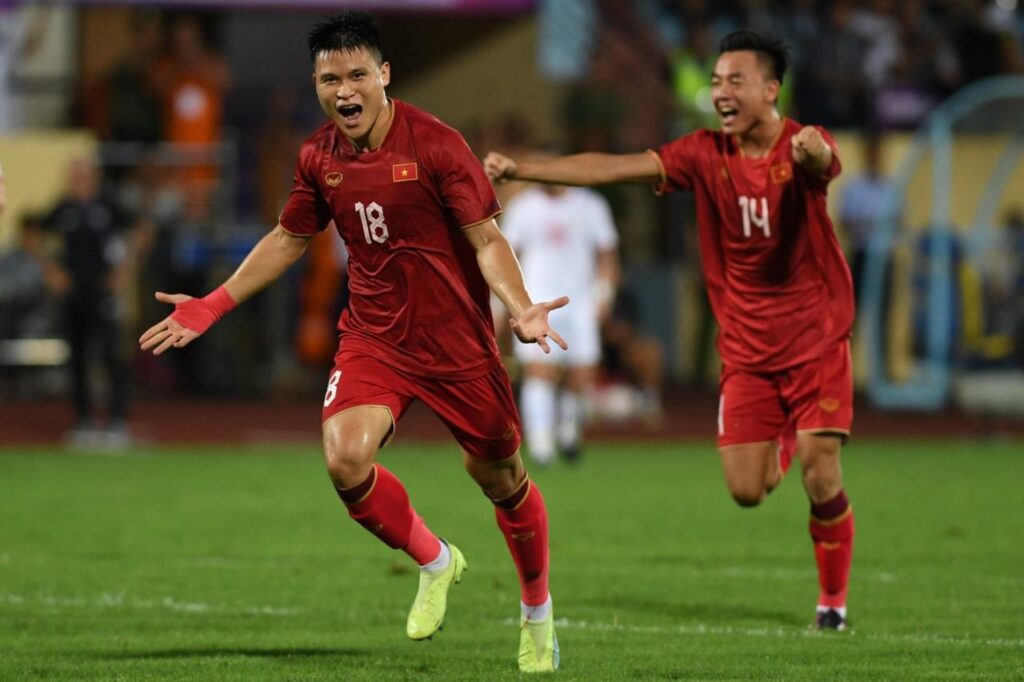 Vietnam team vs Philippines: Mr. Troussier's dual goal - Vietnam.vn