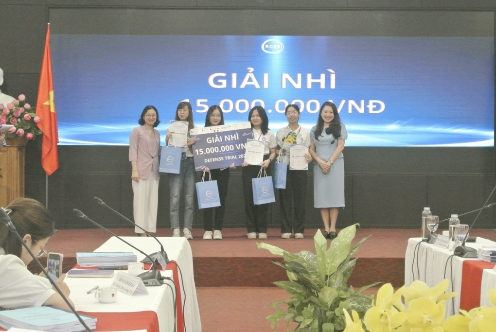 Nữ sinh vượt nỗi e dè như cơm nguội, ẵm giải khoa học công nghệ Việt Nam - 3