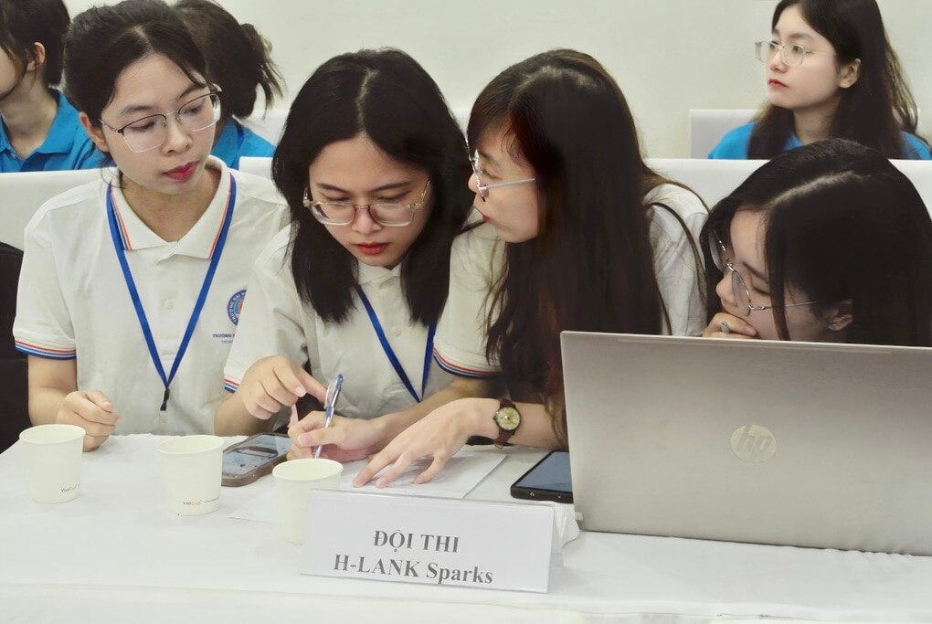 Nữ sinh vượt nỗi e dè như cơm nguội, ẵm giải khoa học công nghệ Việt Nam - 2