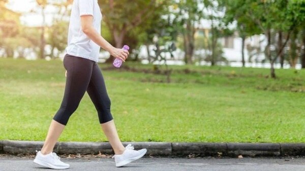 5 benefits of walking after eating